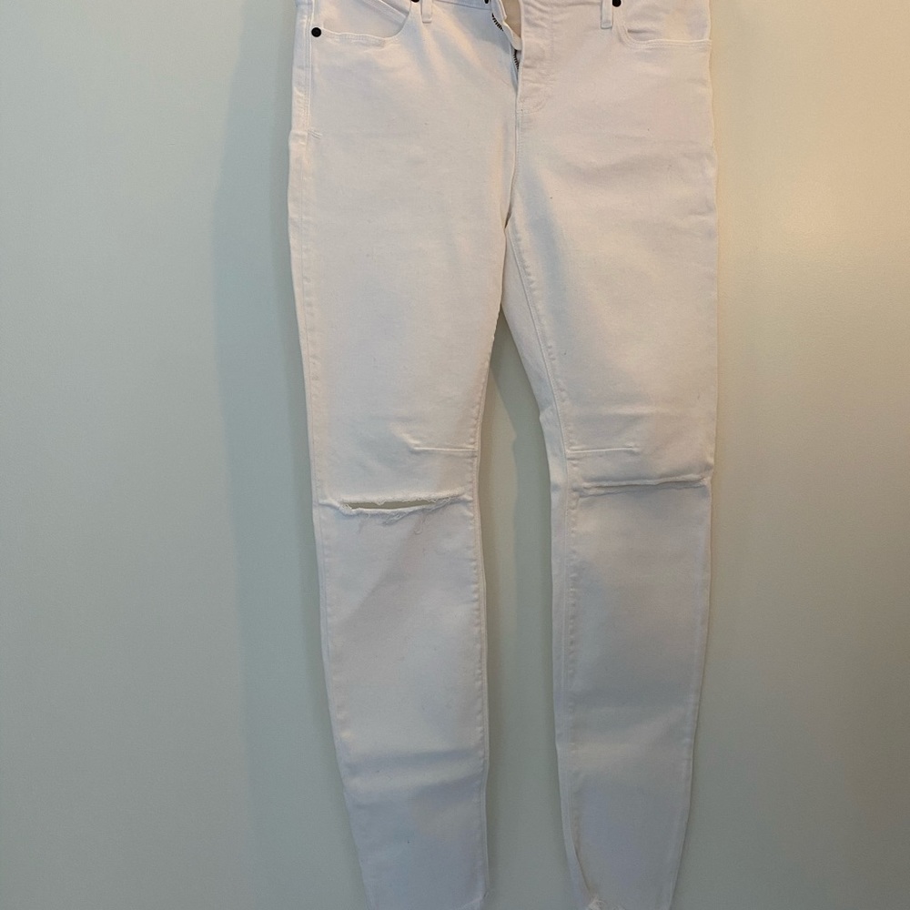 RTA White Distressed Jeans NWT